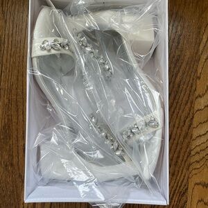 Elegant White Women's Shoes with Crystal Embellishments